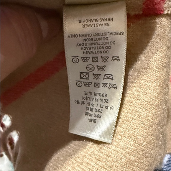 Burberry Beige and Red Cashmere Scarf - Picture 8 of 9